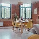 Bv Luxury Apartment Penthouse Conditioning House