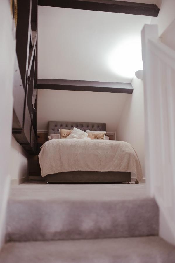 Bv Luxury Penthouse Conditioning House Apartment Bradford (West Yorkshire)